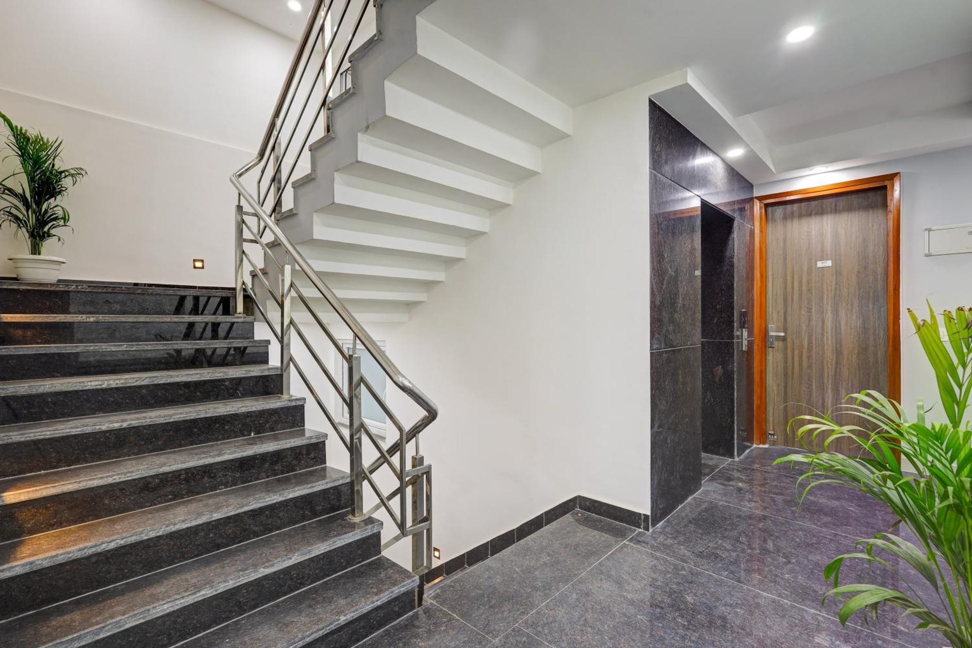 1Bhk Suites Opp Marriott - Huda City Centre Gurgaon Exterior photo