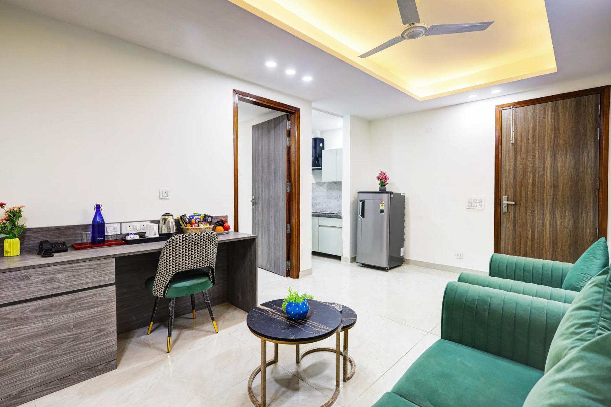 1Bhk Suites Opp Marriott - Huda City Centre Gurgaon Exterior photo