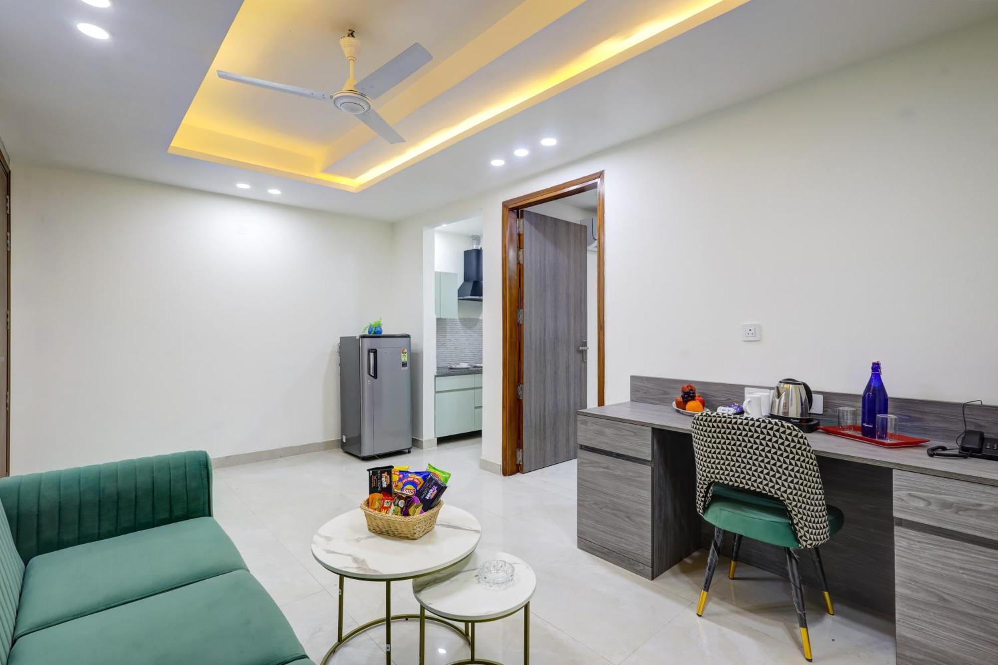 1Bhk Suites Opp Marriott - Huda City Centre Gurgaon Exterior photo